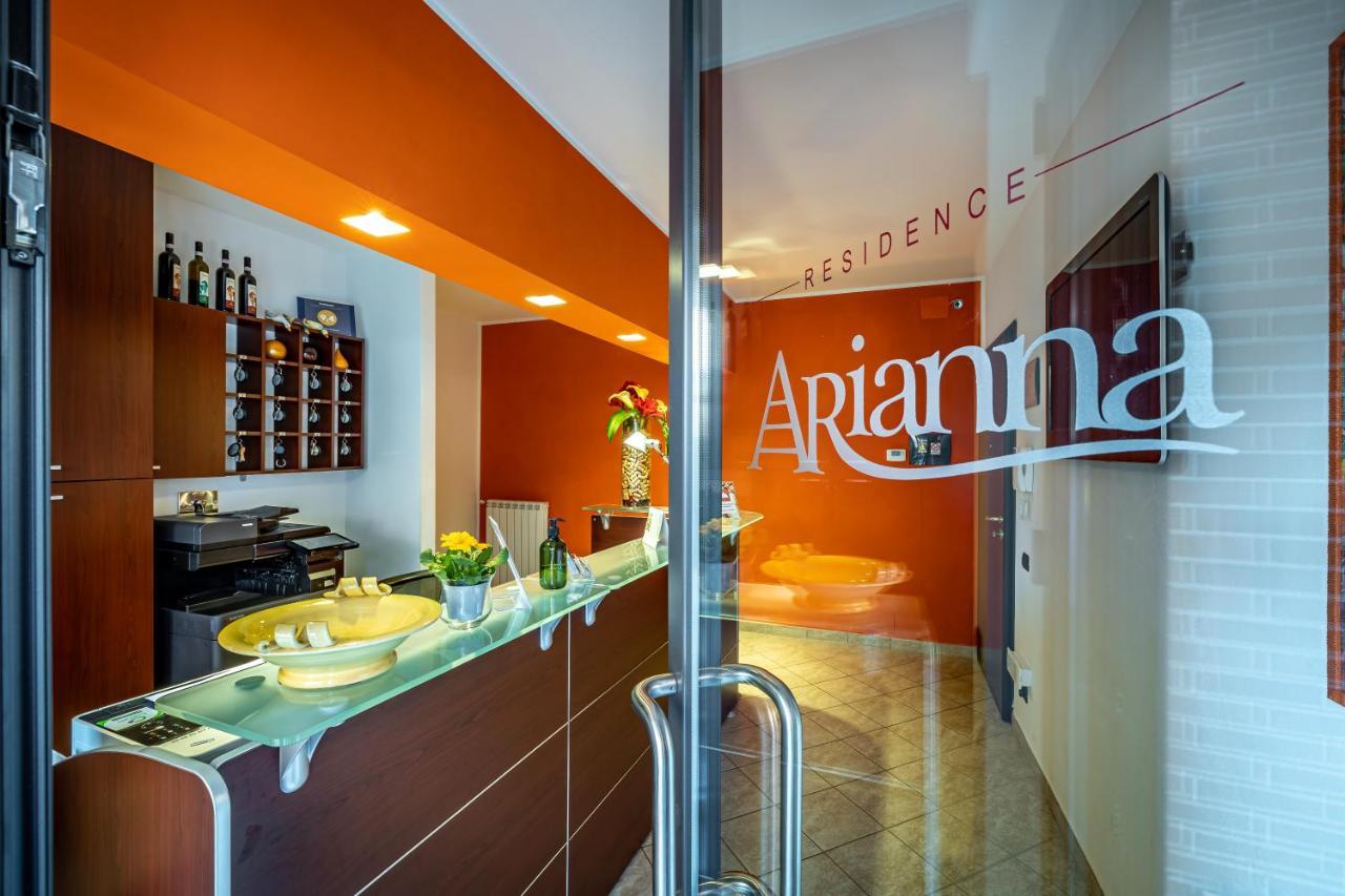 Arianna Aparthotel Rosia