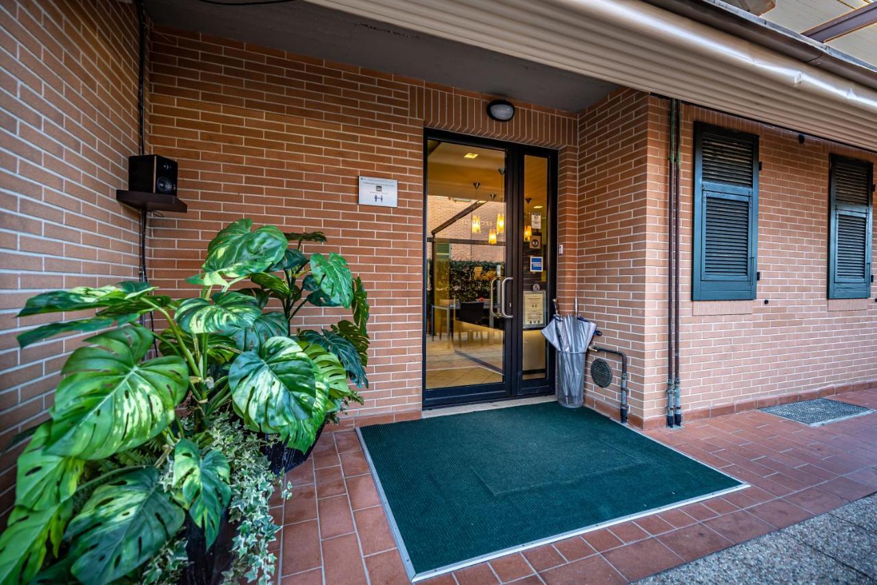 Arianna Aparthotel
